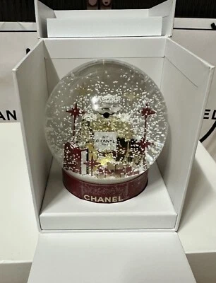 2022 CHANEL SNOW PERFUME GLOBE BALL VIP CHRISTMAS GIFT LIMITED EDITION RARE good