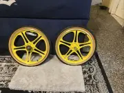 Mongoose BMX 20" Stranger Things Yellow Mag Wheels New