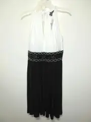 New R & M Collections Formal Dress Size 18 Black White Back Zipper Beads Bra