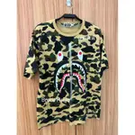 A BATHING APE 黃迷彩鯊魚T