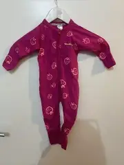 BONDS ZIP WONDERSUIT STRAWBERRRY BNWT SZ 00 (f68