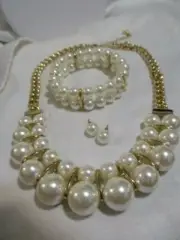 AVON Regal Empire Double Collar Necklace & Stud Earring Set & Stretch Bracelet
