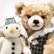 Steiff 2024 Teddy Bear with Snowman, EAN 007538 - LAST ONE - BEAR SHOP
