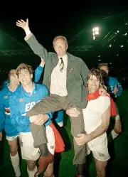 Sampdoria coach Sven-Goran Eriksson celebrates with his players af- Old Photo