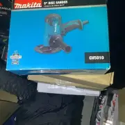 MAKITA GV5010 new sealed five inch disc sander