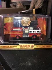 NEW CODE 3 COLLECTIBLES Philadelphia FIRE ENGINE 39 Box SEAGRAVE
