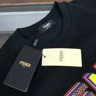 熱銷新款 Fendi 芬迪夏季新款字母印花LOGO圓領短袖T恤女生休閑半袖上衣男 明星大牌同款