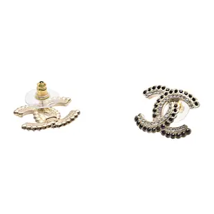 CHANEL 經典雙色水鑽雙C LOG造型穿式耳環(黑/金色)