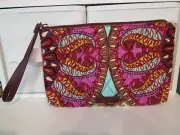 VERA BRADLEY Escapade Wristlet RESORT MEDALLION Purse Wristlet ~ Retired NWT