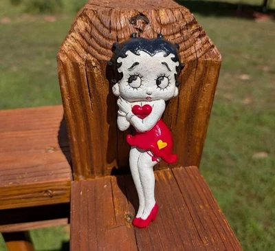 CAST IRON BETTY BOOP WITH HEARTS BOTTLE OPENER BARWARE BEER SODA POP BAR UTENSIL