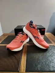 Saucony Women's Freedom 5 Sunstone/Night Rose Size 6.