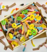 CANDY/LOLLY GIFT BOX/HAMPER-SWEET AND SOUR