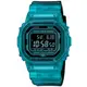 【CASIO 卡西歐】G-SHOCK 方形漸層半透明藍牙數位腕錶/藍(DW-B5600G-2)