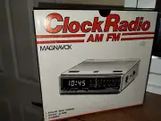 Vintage Magnavox D-3010 Retro Wood Grain Digital Alarm Clock AM/FM Radio NOS NEW