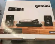 Gemini TT-900BB Turntable w/Bluetooth and Speakers Black/Black 197881311773 RF