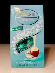 ⚫️ Brand New Lindt Lindor Coconut Tropical White Milk Chocolate Truffle 5.1oz