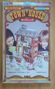 Good old Days American Town House Dollhouse Kit 18"
