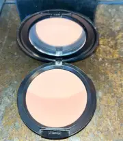 New In Box MAC Studio Fix Pressed Powder Plus Foundation 15g .52Oz NC25