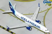 1:400 GeminiJets ICELANDAIR BOEING 737 MAX 8 Passenger Airplane Diecast Model