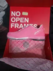 KR Strikeforce TPC Hype M-894 Pink Right Hand Sz 12