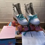 Rollerskates Impala Sz 7 US White Pink Teal Skates Retro Roller New A126-58810