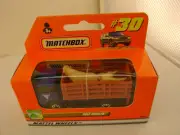 1999 MATCHBOX SUPERFAST #30 BEEF HAULER STAKE TRUCK NEW IN BOX