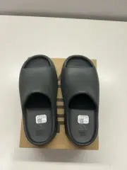 Size 13K Small Kids - adidas Yeezy Slide Onyx