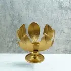 Rustproof Gold Aromatherapy Rack Handmade Metal Candlestick Desktop