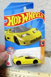 Hot Wheels 2021 '94 Bugatti EB110 SS, HCT67-M7C8 new in original package