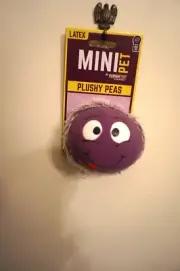NWT MULTIPET DOG TOY MINIPET PLUSHY PEAS PURPLE