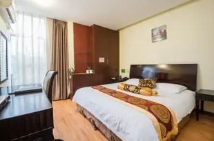 格林豪泰(太倉寶龍廣場店)GreenTree Inn Jiangsu Suzhou Taicang Baolong Square Express Hotel