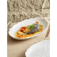 在飛比找ETMall東森購物網優惠-陶瓷橢圓魚盤蒸魚盤耐高溫盤子菜盤家用高級感輕奢白菜浮雕魚盤子