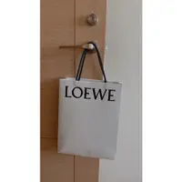 在飛比找蝦皮購物優惠-LOEWE專櫃紙袋（小號）