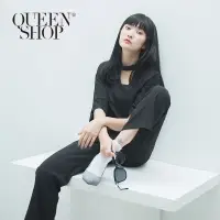 在飛比找蝦皮商城優惠-QUEENSHOP【01083878】 一字V領後拉鍊設計雪