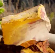 MOOKAITE RAW SPECIMEN STONE OF NEW IDEAS AND ENTHUSIASM 98 X 73 X 45 MM 365 G