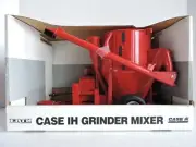 1998 VINTAGE Case IH Grinder Mixer Ertl No. 4356 1/16th Scale NEW IN ORIG BOX