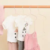 在飛比找Yahoo!奇摩拍賣優惠-4支裝兒童衣架連身套裝衣架童裝店衣架寶寶攝影店母嬰店衣掛鐵藝