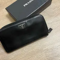 在飛比找蝦皮購物優惠-瑞奇二手精品 Prada 拉鍊長夾 美品 黑色牛皮防刮