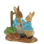 Beatrix Potter Peter Rabbit Home by the Fire Miniature Figurine A29862
