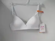 Maidenform Girls # 4667 SZ 30A Big Molded Softie Cup White Bra NWT