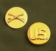 US ARMY CAVALRY ENLISTED & US COLLAR INSIGNIA; GOLD PLATED