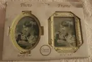 Set 2 Classic Collection Picture Frames Holds 3.5"x5" Photo New Round Square
