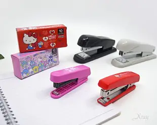 Hello Kitty Sanrio 釘書機(綜)，盒裝釘書機/強力釘書機/開學必備/辦公用品，X射線【C668838】