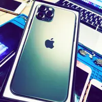 在飛比找蝦皮購物優惠-IPhone  11 Pro 64g 夜幕綠