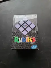 RUBIK'S CUBE 2x2 ORIGINAL GENUINE HASBRO GAME PUZZLE CUBE WITH STAND BRAND NEW!!