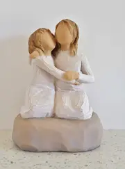 Willow Tree Figurine Sister Mine, Closeness of Sisters Susan Lordi 27704