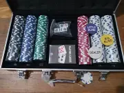 SpinMaster 6033157 Poker Set in Aluminium Case (300-Piece)(BBB52)