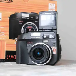 Olympus CAMEDIA C-5060 wide Zoom 早期 CCD 數位相機(可翻轉螢幕 自拍 類單眼)