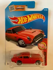 Hot Wheels Red Aston Martin 1963 DB5 Then And Now 1/10 - 101/250