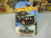 2022 hot wheels range rover classic green